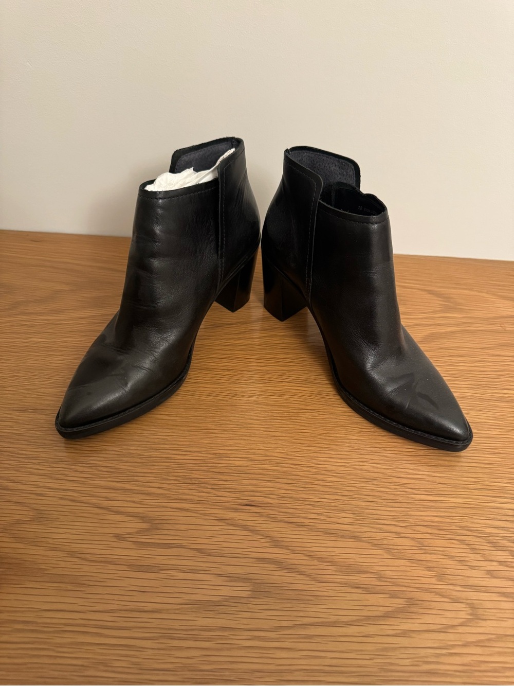 Dolce Vita Black Pointed Toe Leather Ankle Booties